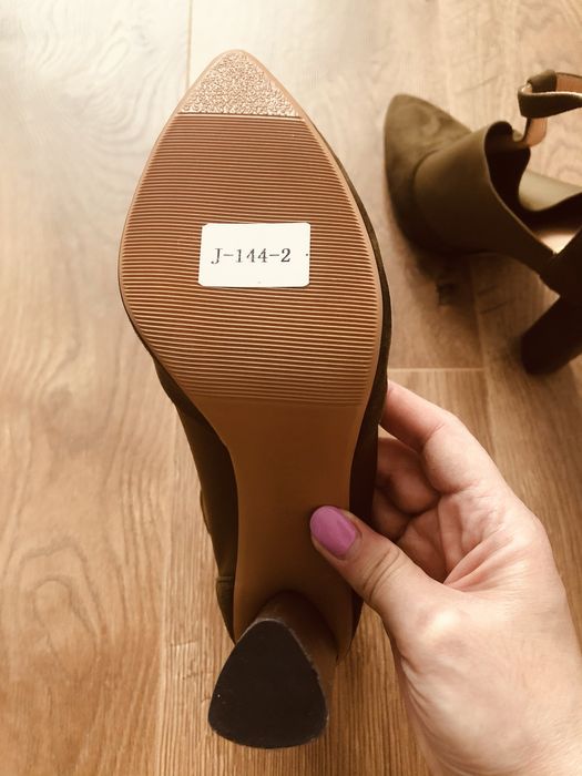 Женская обувь