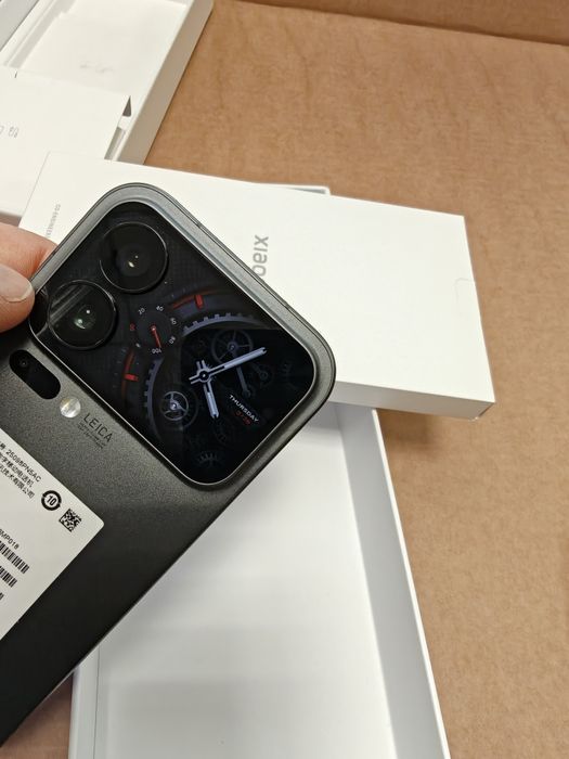 Чисто нов Xiaomi 17 PRO Max 16/512/1024GB с двоен селфи дисплей, Esim