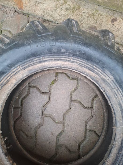 Vând Anvelope 750/16