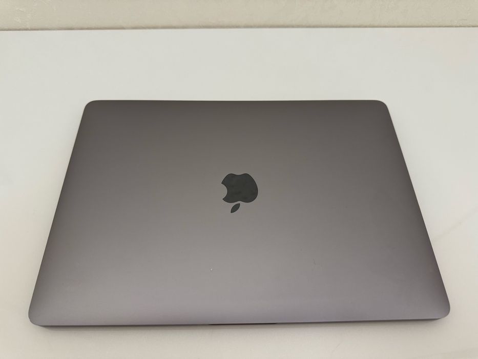 MacBook Pro TouchBar 2016год. i5/8/256