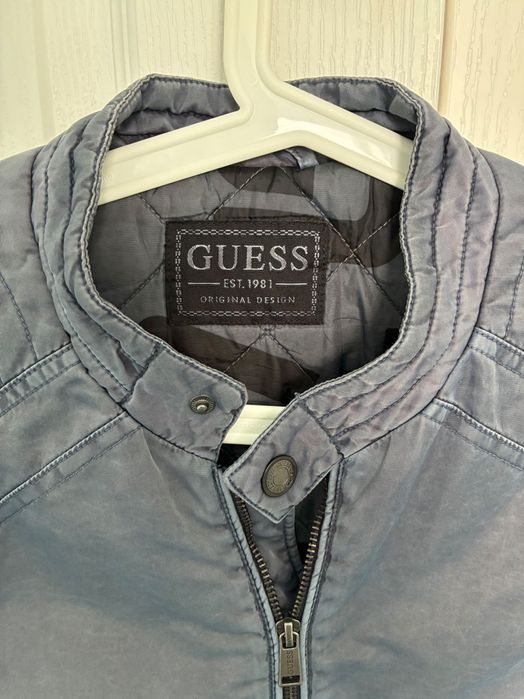Мъжко яке от Guess
