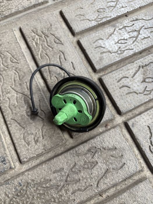 Крышка бака bmw Е53