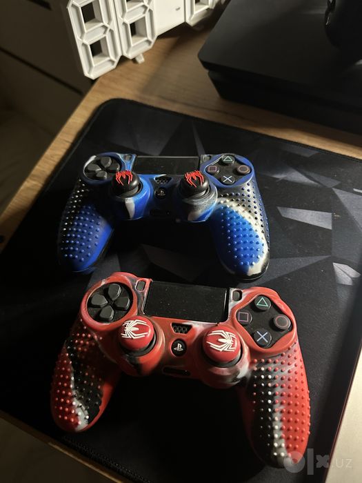 Play Sation 4 slim 1 TB