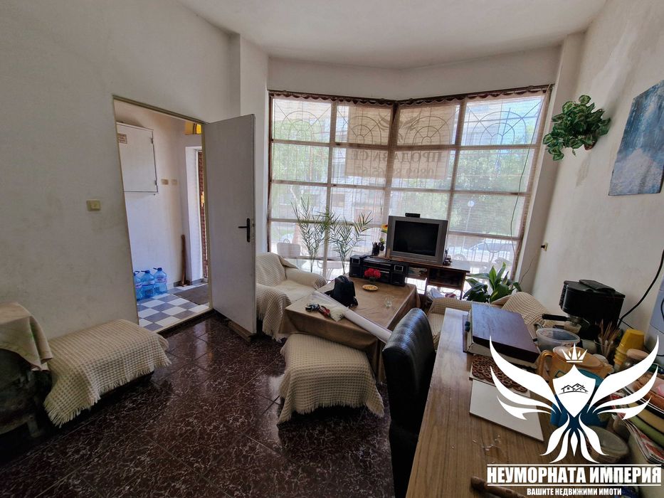 Продавам 100РЗП помещение,офис,студио,магазин в гр.Хасково