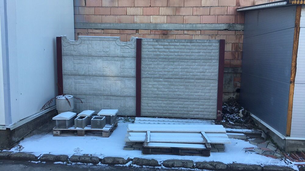 Garduri din Beton placi si stalpi