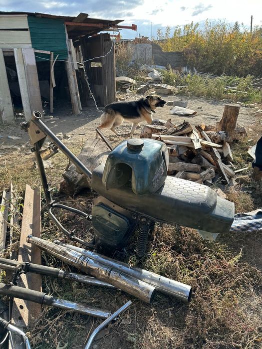 Продам запчасти на мотоцикл.