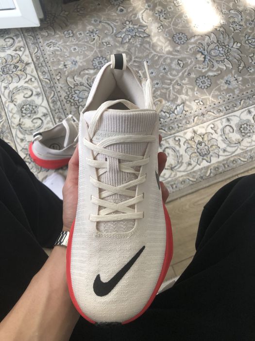 продаю новые кроссовки найк