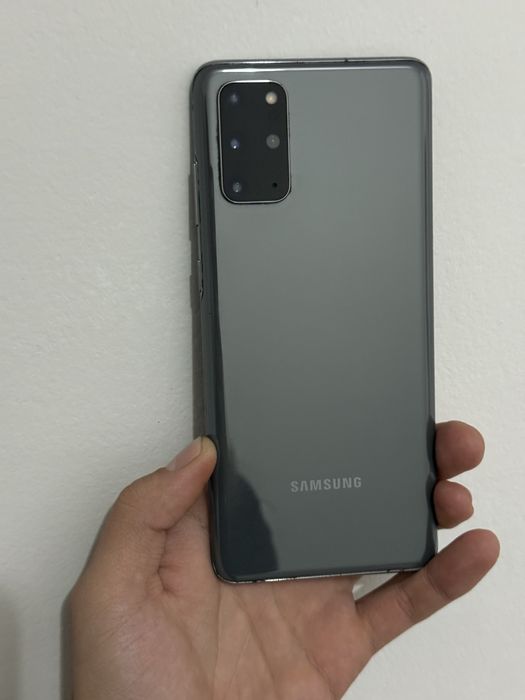 Samsung s20+ 5g  12 /256 Hech qanday qirilgan chaqa joylari yoq .