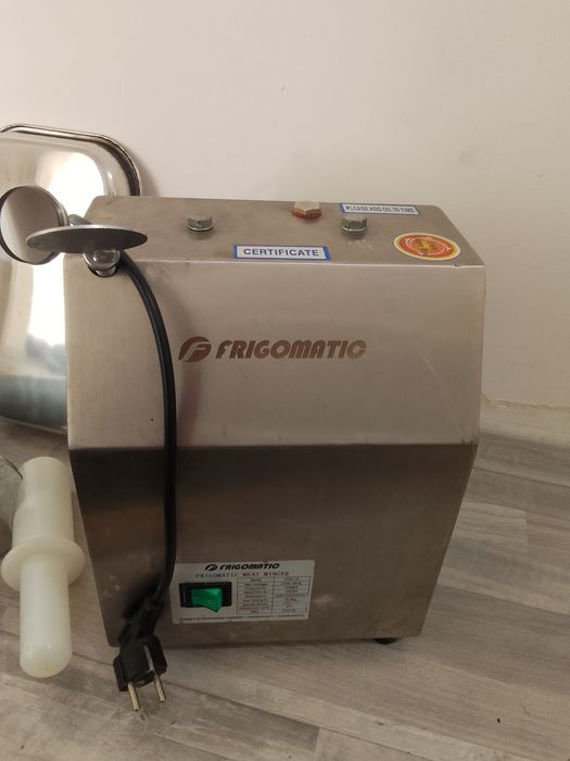 Мясорубка сотилади холати янгидек