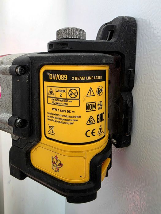 3 линеен Лазерен нивелир Девалт Dewalt DW089
