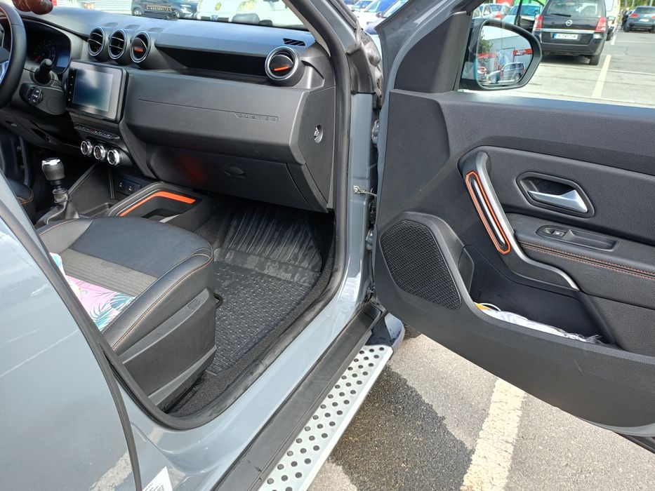 Dacia Duster / Дачия Дъстър 4x4 1.5 dci 6d Urban Grey