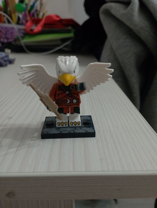 Продам фигурку Лего аракокра рейнджер