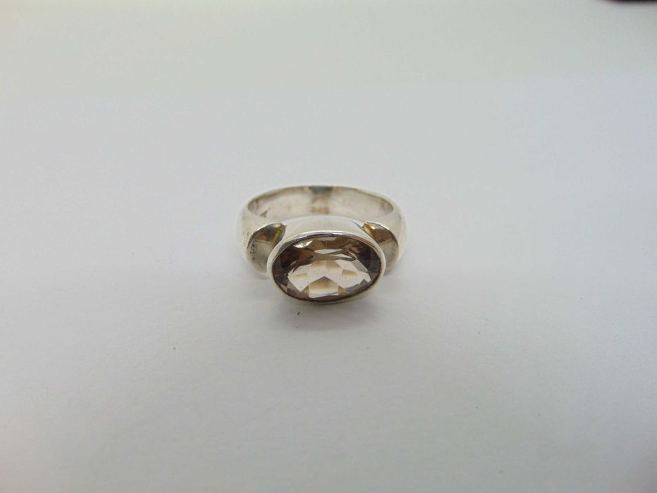 Inel din argint si quartz fumuriu