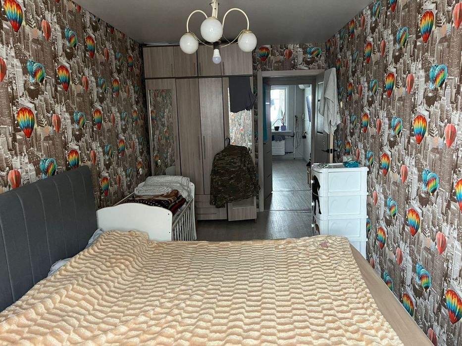 2 ком на среднем этаже в районе ДБС