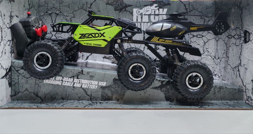 Продаётся вне дорожник офф роад. Машина с радио управлением