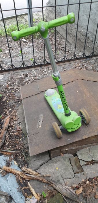 Продам самокат детский. Бу.