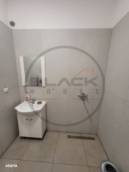 Spatiu de inchiriat, 115 mp, 2 parcari, zona Piata Cipariu