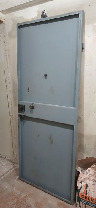 Дверь металлический