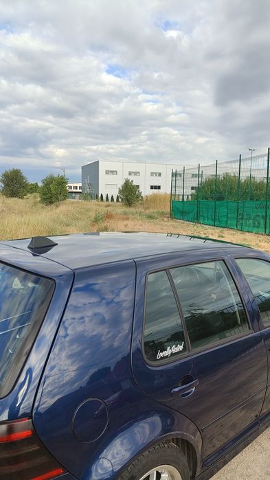 VW Golf 4 V5 2.3 150 к.с. | Газ | Highline | Отлично състояние