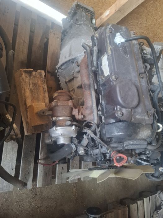Vând motor mercedes vito 2.2 177 cp Avem TOATĂ GAMA MERCEDES: C-Class w203-w204,e-class w211-w212,cls c218-c219, vito w-639 sprinter w901-w905
