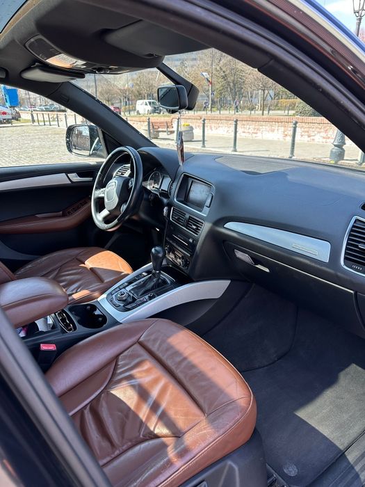 Vand Audi Q5 2.0 TDI Quattro S-Tronic
Audi Q5 2.0 TDI Quattro S-Tronic