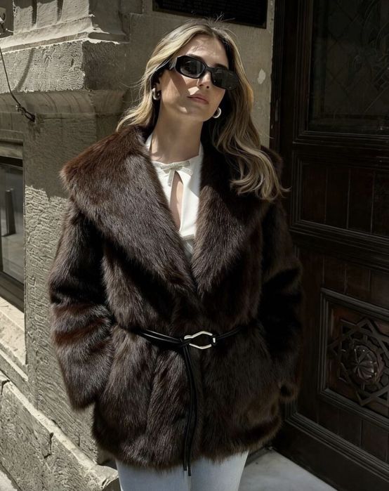 Дамско еко палто с колан. Палта еко косъм