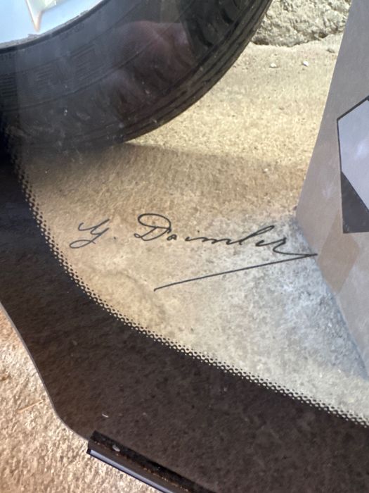 Челно стъкло оргинално на Мерцедес w156