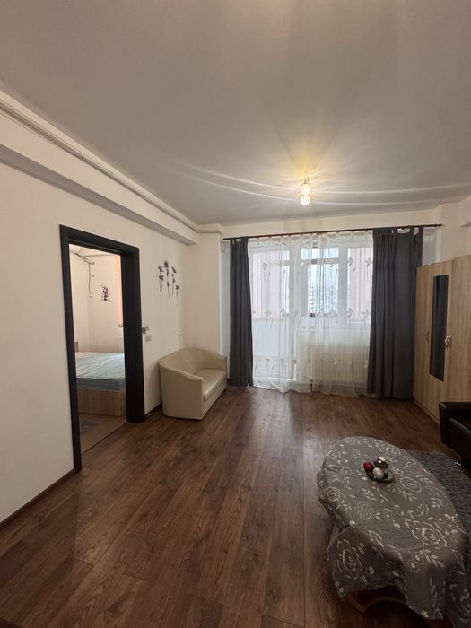 Inchiriez garsoniera dubla in Militari Residence