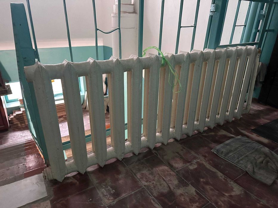 Продам чугунные батареи 14шт.