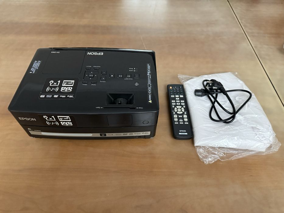 Проектор Epson EH-DM3