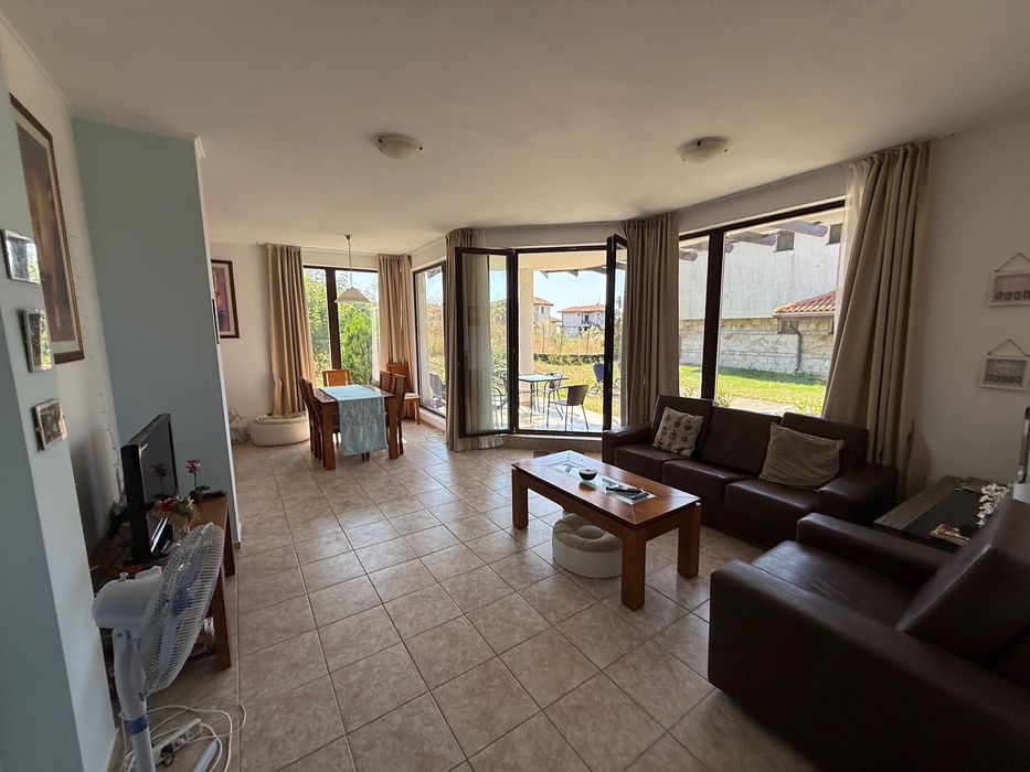 Продава се Къща в с. Кошарица, Област Бургас - 225 кв.м за 796 €/кв.м - Снимка #14