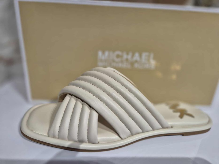 Чехли Мichael Kors