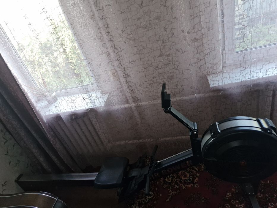 Продам гребной тренажор