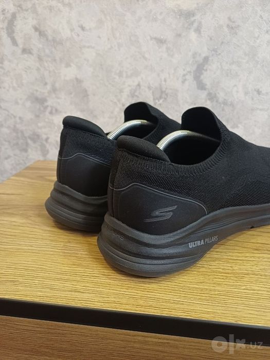 Оригинальные кроссовки Skechers