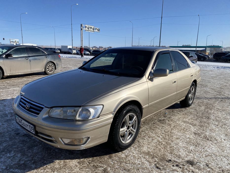 Тойота Камри 25