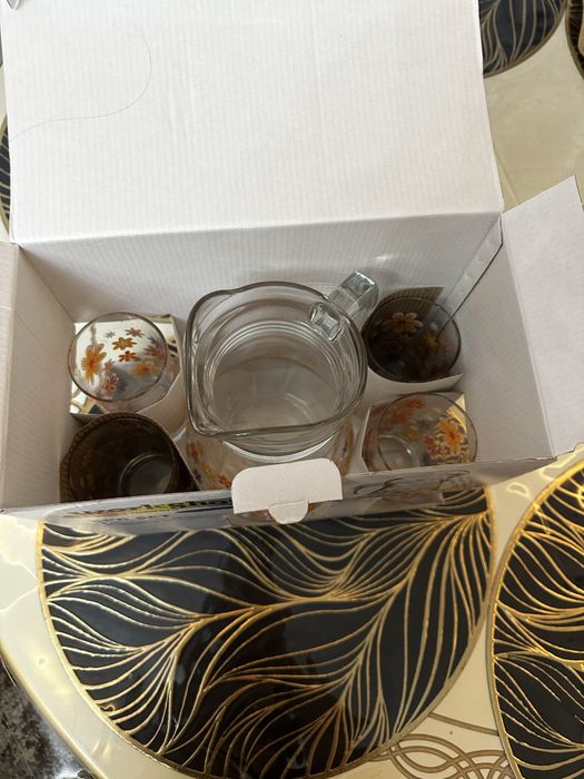 Набор Графин и 4 стакана новый