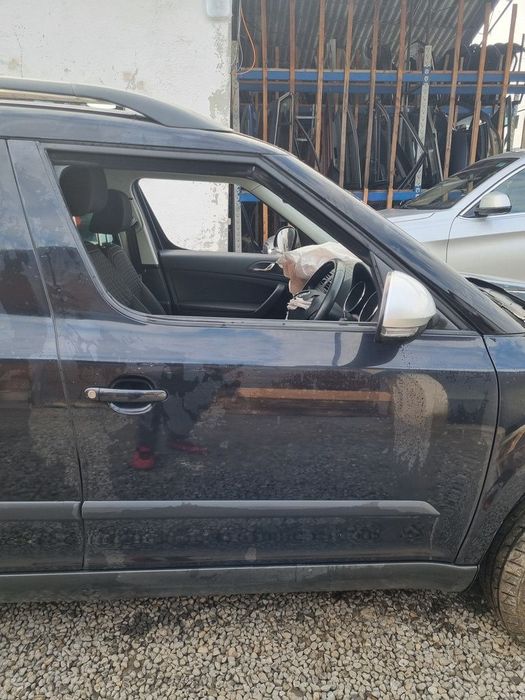 Usa Dreapta Fata Skoda Yeti Facelift 2013 - 2017 SUV 4 Usi Skoda Blau CYVB (1375)