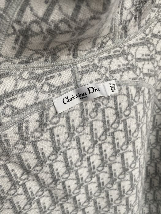 Hanorac cu doua fete nepurtat