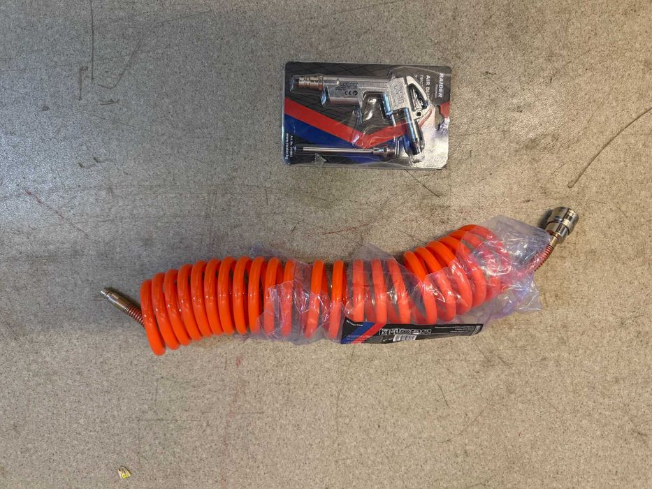 Ключ звездогаечен к-т 12бр/Клещи/Нож макетен/Ролетка/Стяга/Чук гумен/Брадва