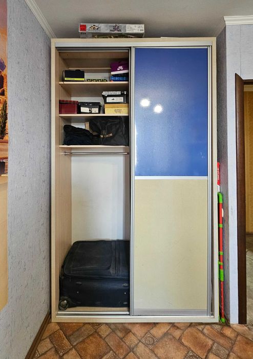 Шкаф-купе вместительный