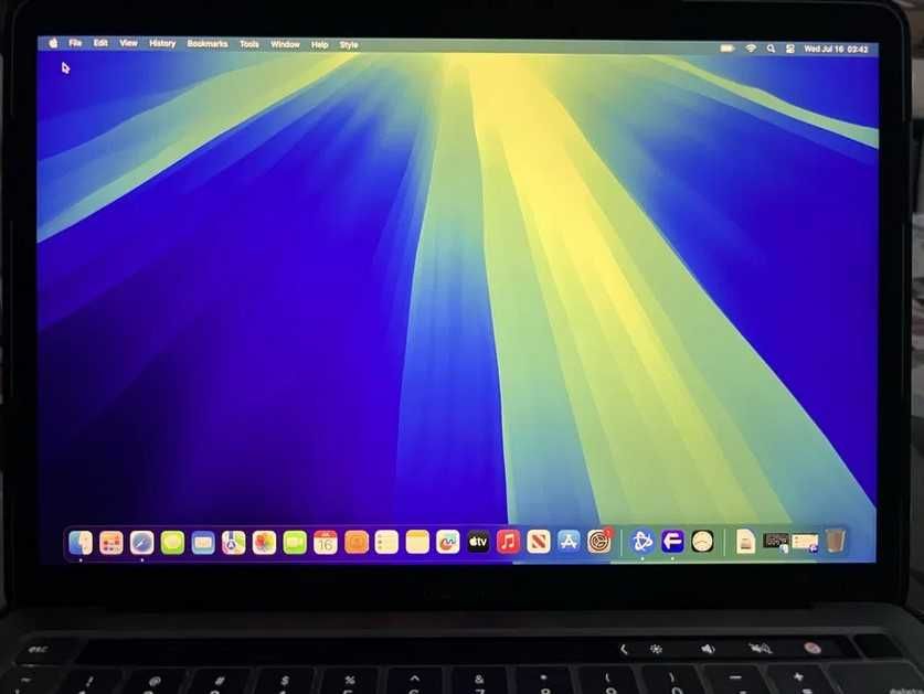 Vand MacBook Pro M1, 8gb RAM, 512 gb Memorie Interna