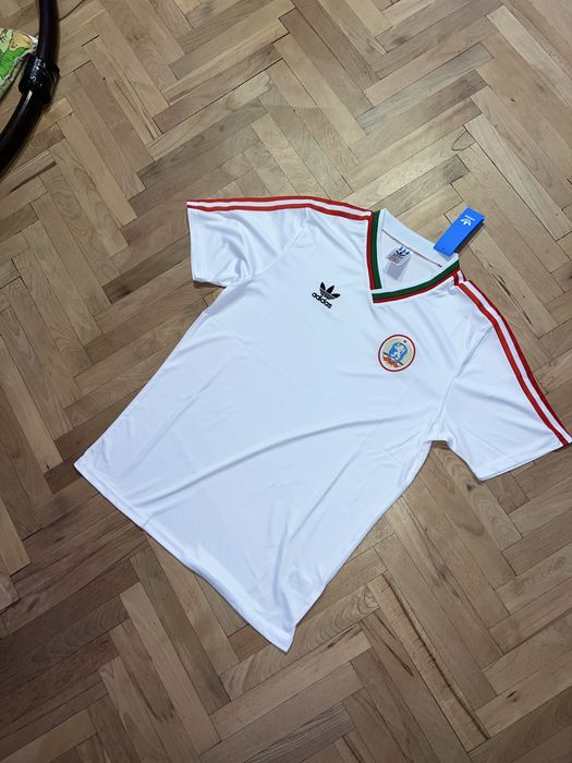 Футболни тениски