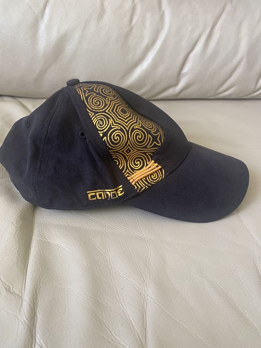 Canoe - дамска дизайнерска шапка с козирка