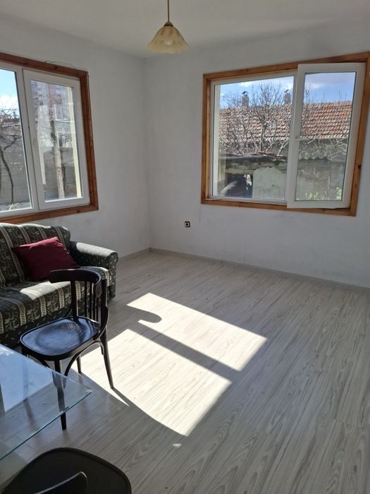 Продава се Къща в Казанлък - 170 кв.м за 540 €/кв.м - Снимка #2