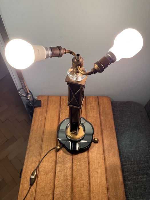 Винтидж настолна антична лампа небостъргач в стил арт деко