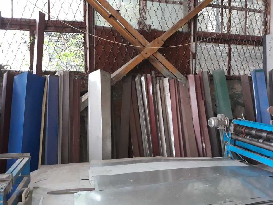 УЦЕНКА!!! Уголки цветные и оцинк. 5*5, 10*10,15*15,20*20,25*25.