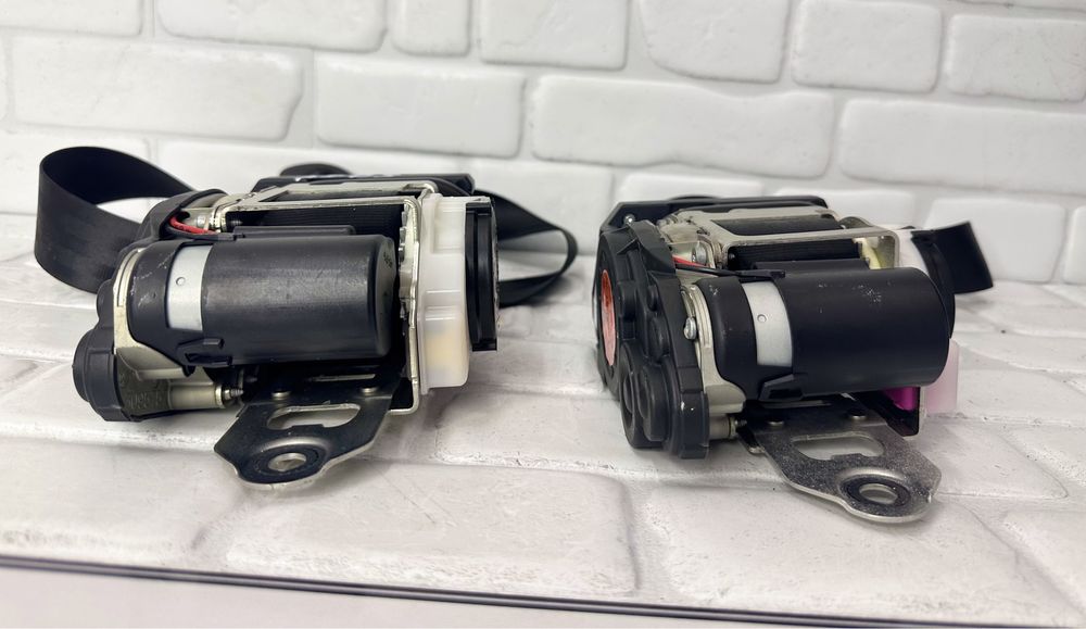 Предни колани AUDI A8 D5 0589P1000799