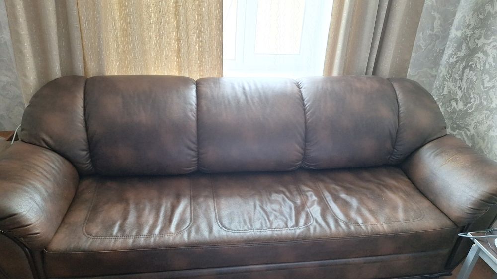 Продам диван в хорошем состоянии