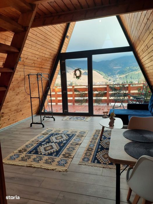 Cabane A-frame de vânzare în Bucovina | Airbnb & Booking activ