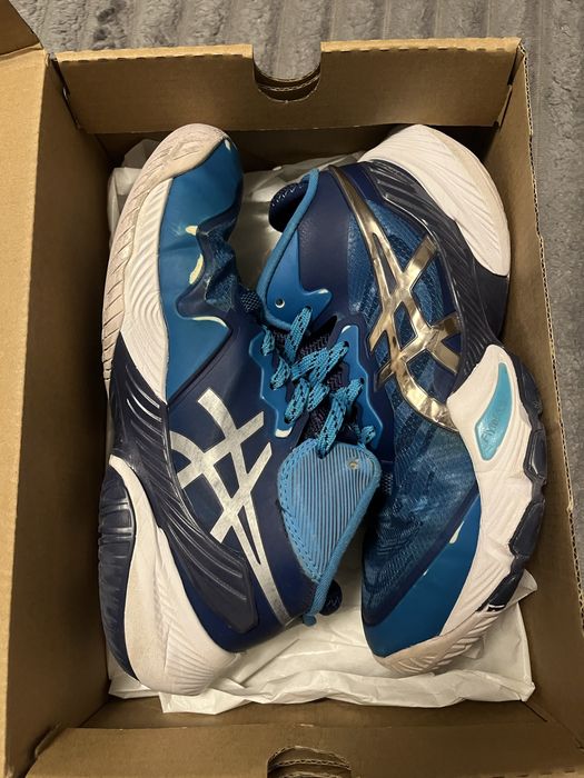 волейбольные кроссовки Asics Metarise